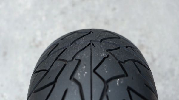 Top opciones de neumáticos 160 60 r17 para tu moto