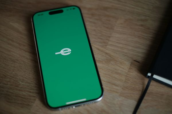Ventajas de usar eSIM en Omán y su activación